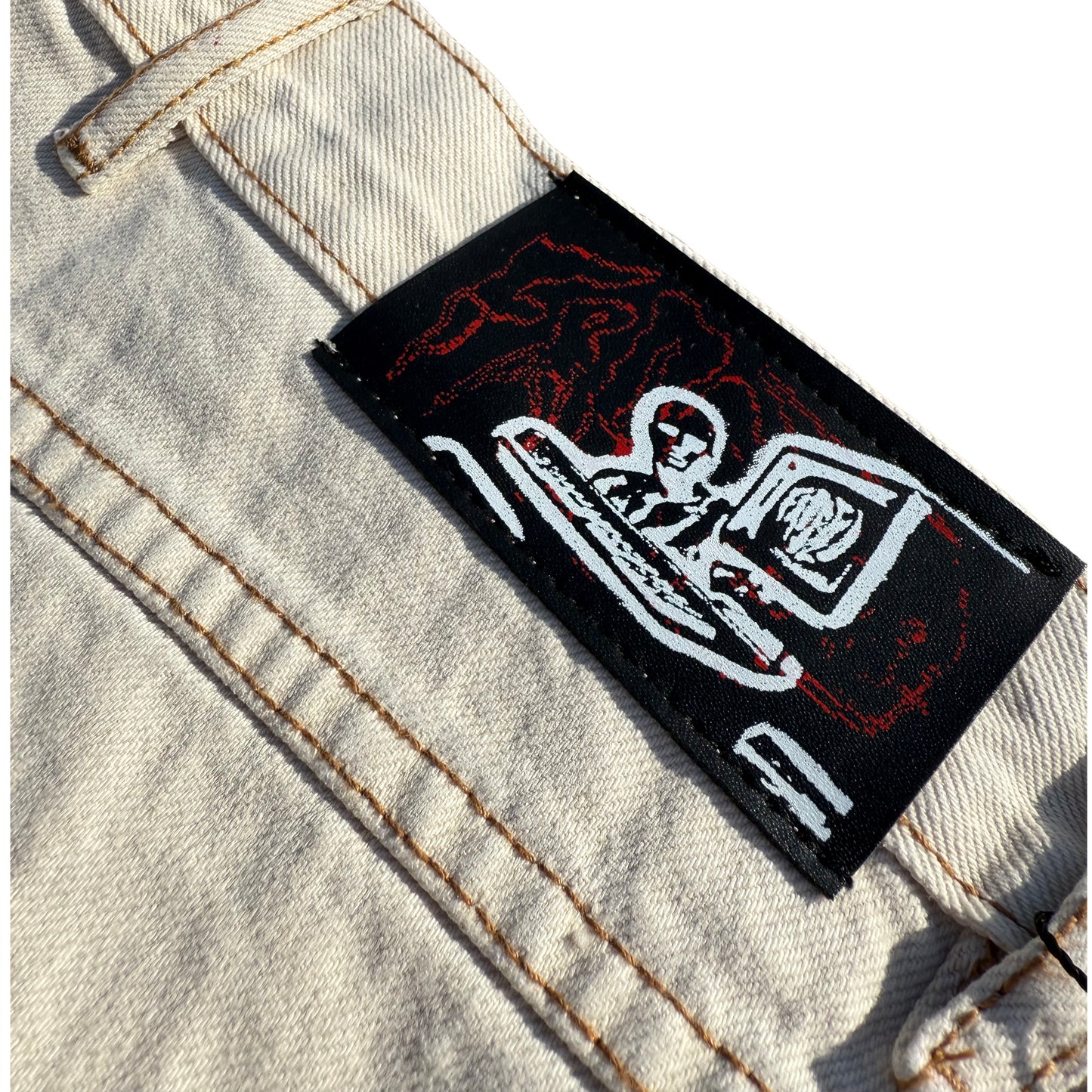 Cpu.Jorts Shorts Off White
