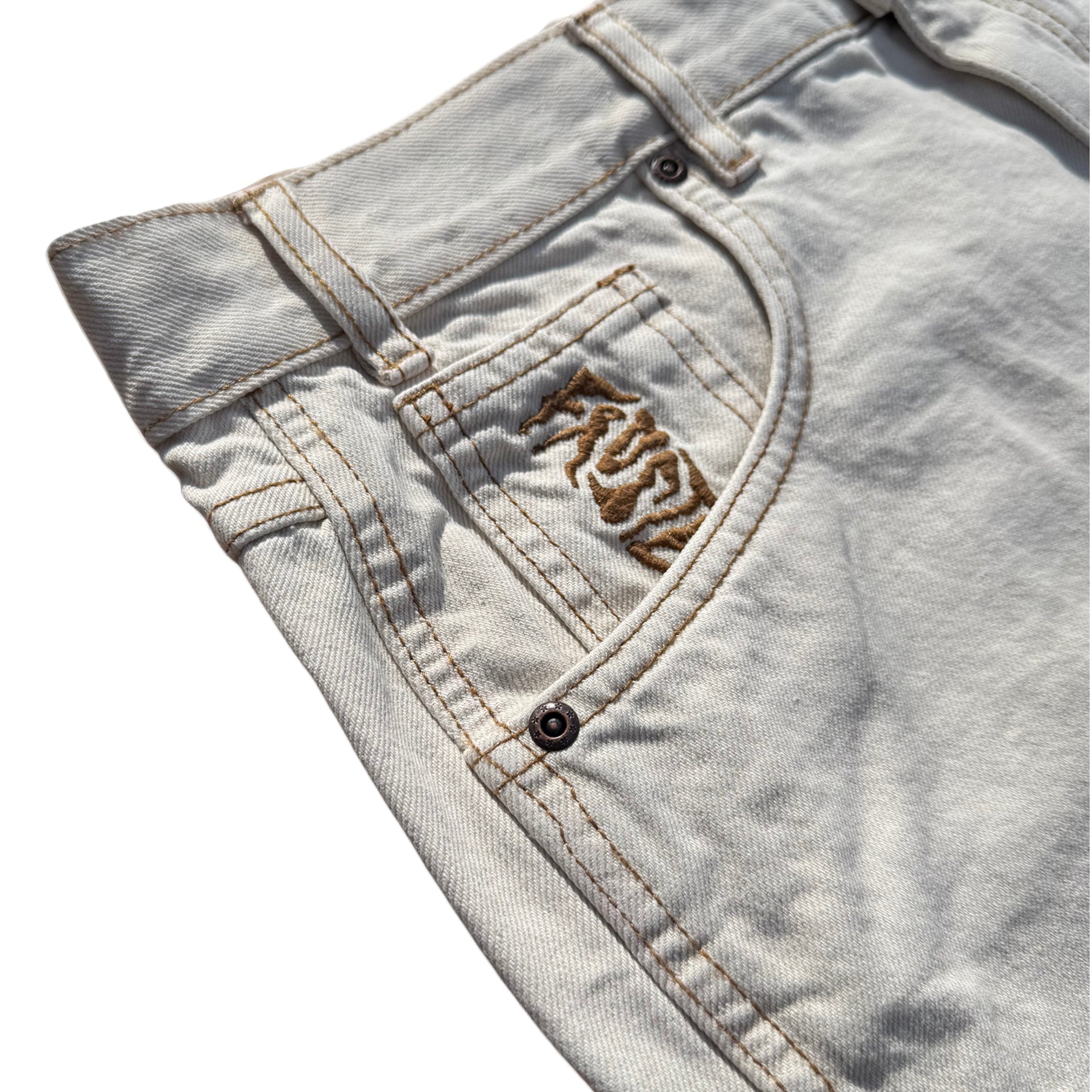 Cpu.Jorts Shorts Off White